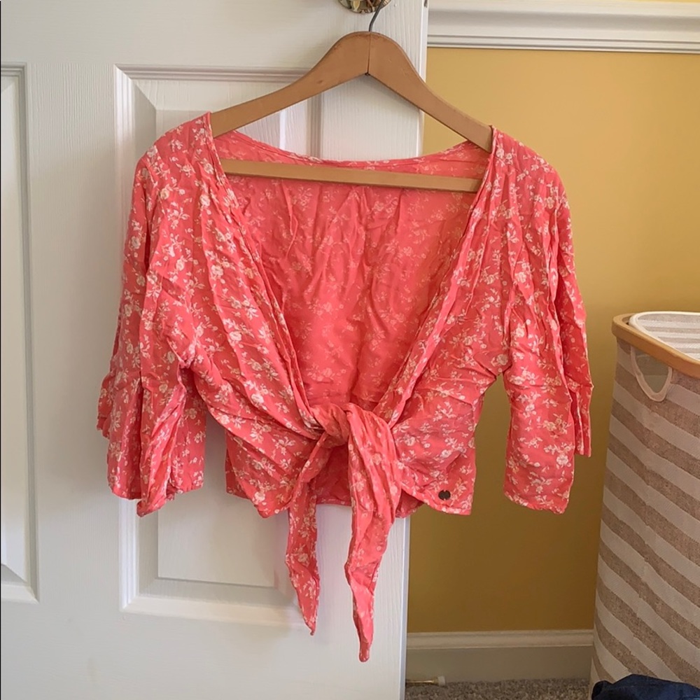 Billabong, front tie crop top